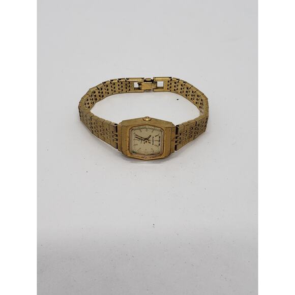 Women\'s Timex dress watch. Gold face.